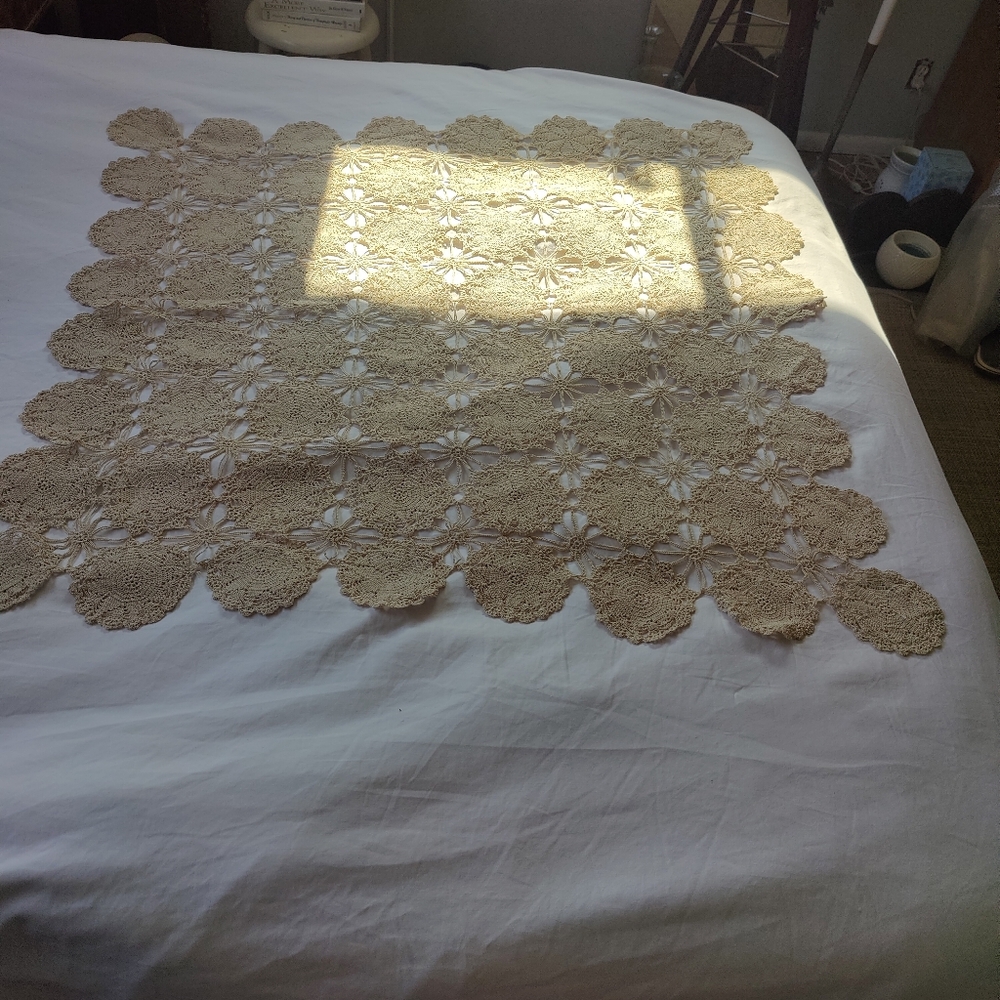Antique doily table cloth ivory 42 x 42